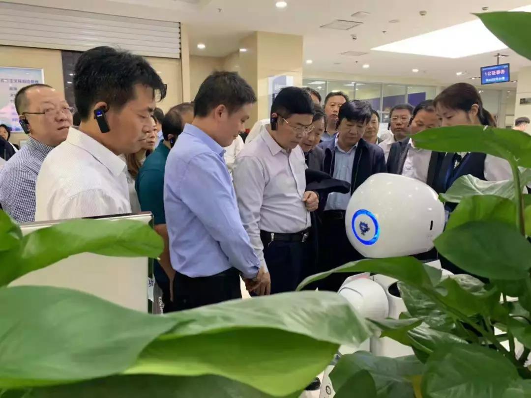 用人工智能賦能公共法律服務(wù)，小律亮相陜西省公共法律服務(wù)體系建設(shè)工作推進(jìn)會(huì)獲點(diǎn)贊
