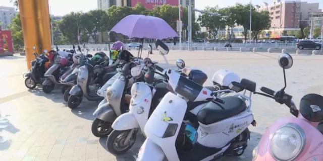 廣東：汕尾市交警支隊(duì)聯(lián)合郵政汕尾分公司開(kāi)展電動(dòng)車(chē)上牌便民活動(dòng)