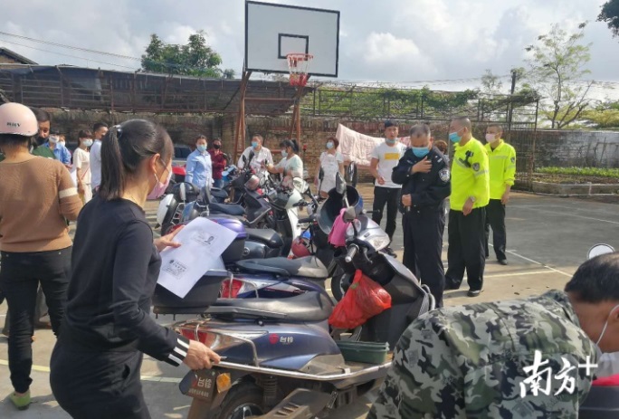 廣東：遂溪交警“三大舉措”推行摩托車電動(dòng)車上牌入戶