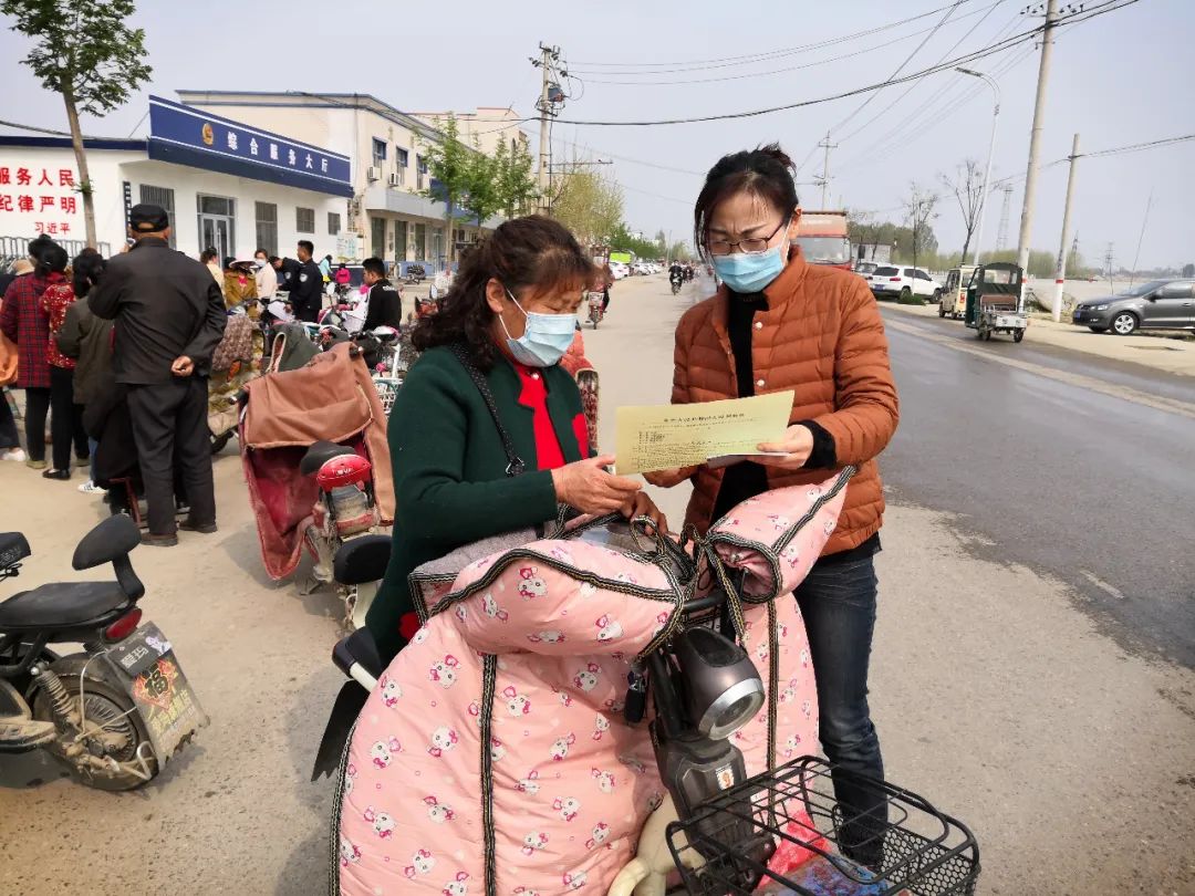 山東：滕州龍陽(yáng)司法所組織開(kāi)展電動(dòng)車上牌法治宣傳