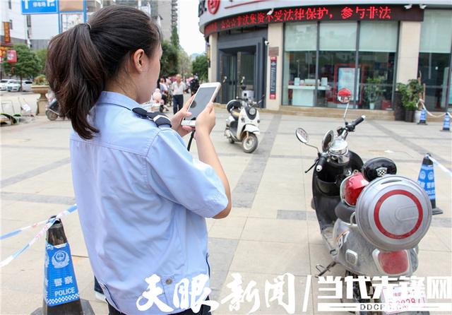 貴州：紫云交警對摩托車、電動(dòng)車、電動(dòng)自行車進(jìn)行上牌登記
