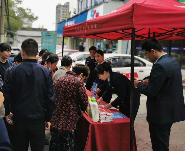 浙江：不用跑車管所！嘉興市民家門口就能給電動(dòng)車上牌照了