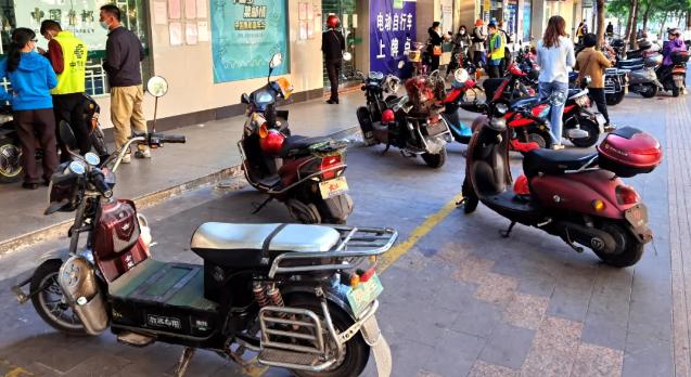 廣東：湛江違標(biāo)電動(dòng)車(chē)去哪里上牌？怎樣收費(fèi)？要不要買(mǎi)保險(xiǎn)？看這里