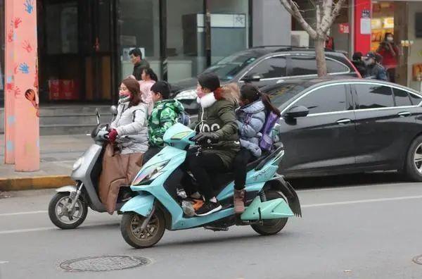 湖北：武穴市公安局交警大隊禁止未登記上牌的電動車上道路行駛的通告