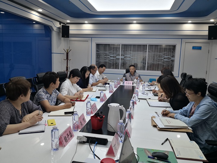 周錫培一行到法宣在線主持召開工作座談會